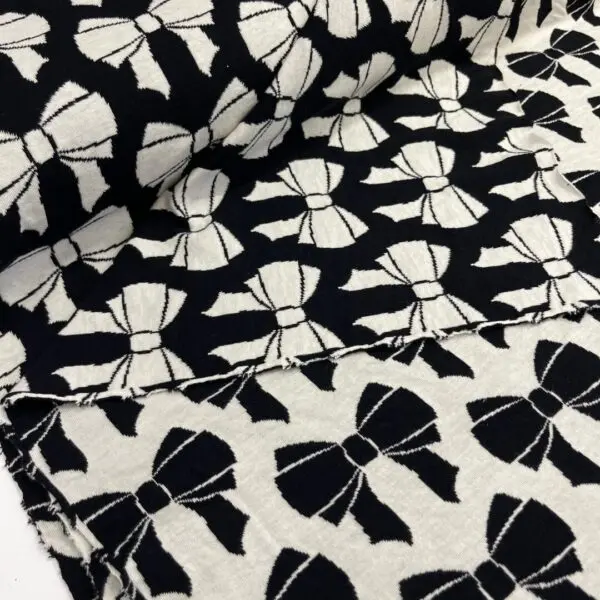 Bio jacquard Alb Stoffe, Beetles & bugs, Bow double face, black/vanilla - Afbeelding 2